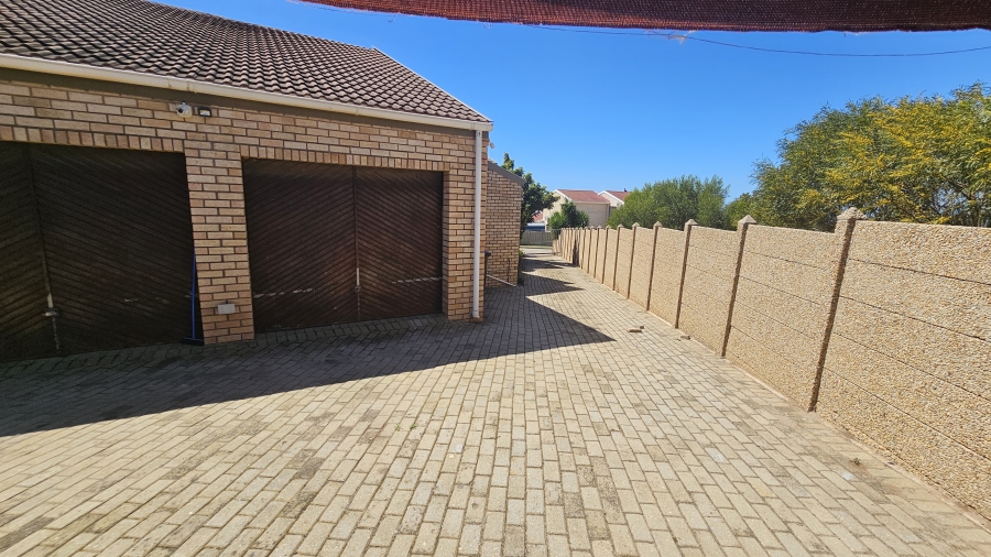 3 Bedroom Property for Sale in Wavecrest Eastern Cape